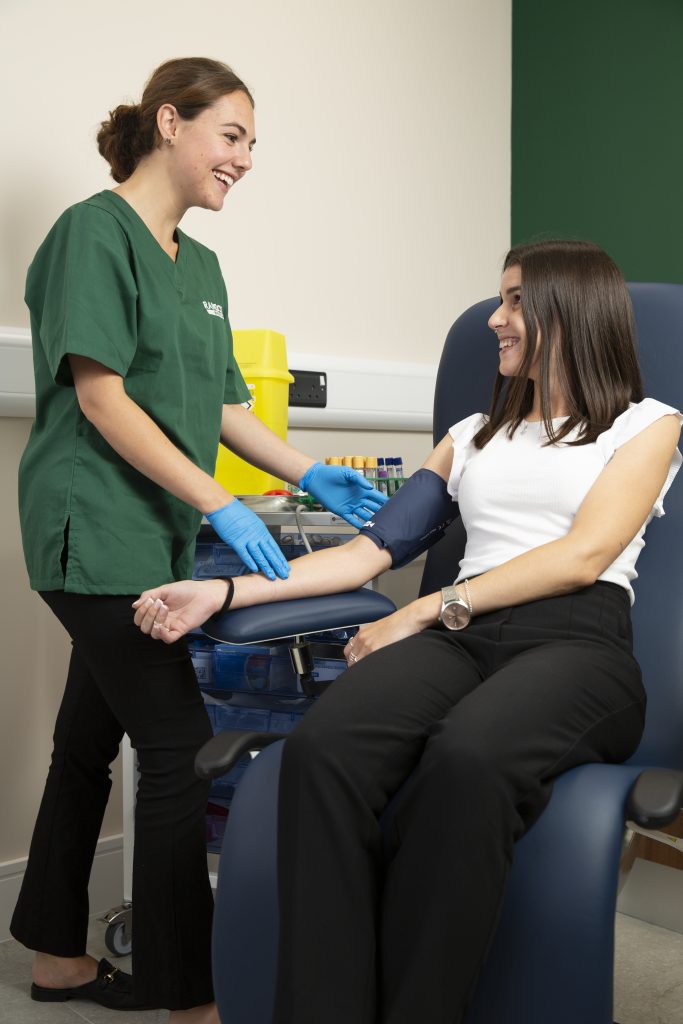 GPS phleb room symptoms of anaemia in females.